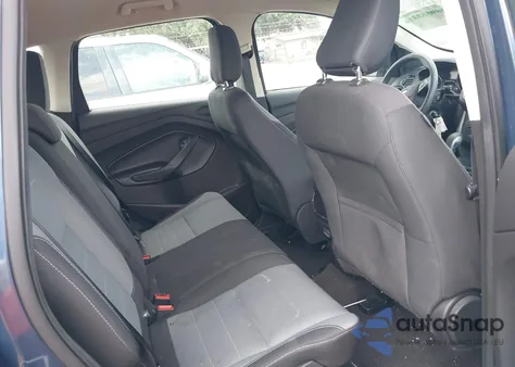 2018 Ford Escape S z USA, uszkodzony, nr VIN 1FMCU0F79JUB71812